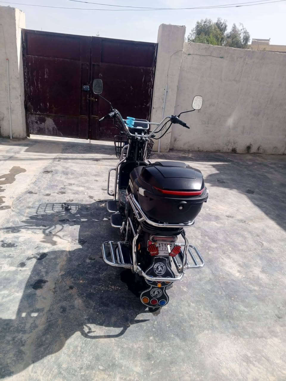 مطار شحن 25 مستخدم شيء قليل السعر 800 وبي مجال بسيط ***********
