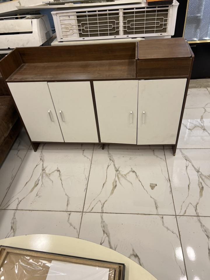 للبيع نظيفات
سنك مرمر +المنيوم 

جزامة خشب 

ميز خشب + ٣ كراسي 

جزامة خفيفة 

***********
