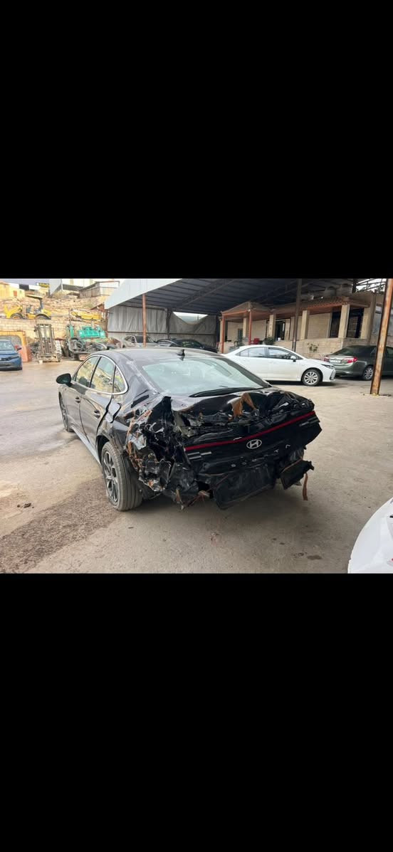 سلام عليكم سوناتا 2024 وارد امريكا 
بانزين فقط 
رقم بغداد 

مواصفات 
بصمة تشغل 
بصمة ابواب 3 
تشغيل عن بعد 
توقف ذاتي 
حساسات الاصتدام 
حساسات امامية 
حساسات خلفية 
كشنات كهربائية 1 
كشنات تادفئة 
صندوك بصمة 
هواي مواصفات بيها
فول عدا الفتحة من الأخير 
ماشية 61 Km
رقم بغداد باسمي 
سنويا جديدة 
هزة جديدة 
ابيعلك سونار بالمنشور عندك مراوس باكورلا وارد امريكا 
*********** 
سعر 160 وبيها مجال للشراي
