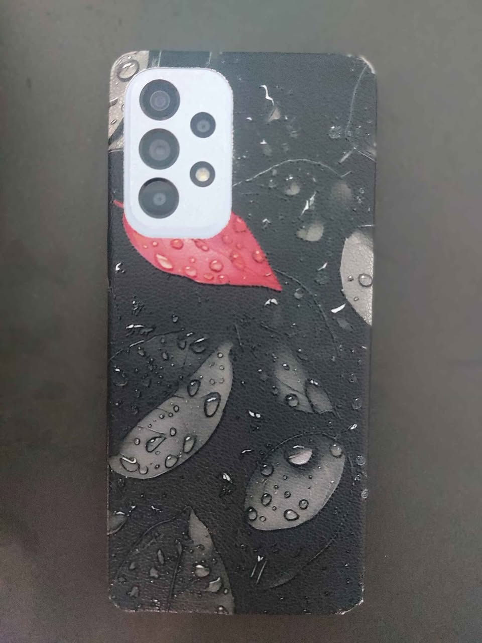 السلام عليكم
جهاز a53 5g ذاكرة ٢٥٦ بدون ملحقات نظيف وكلشي بيه شغال كامرات صوت سيم كرت دكم وايفاي بلوتوث وكامراته كلش حلوة وواضحة وشحنه حلو الشاشة اصلية مالتة بصمة اصبع شغالة بصمة وجه شغالة وكلشي شغال
وموضحة الصور مالته بالمنشور وبي ملاحظات بالكفر مال عدسات الكامرة يعني بالظهر بي هيج شلون نقاط وهو الظهر كله ب ٥ الاف يعني شغلة بديهية هاي 

وللامانة بيه شغلتين بسيطات بس لازم اوضحهن واكون صادق بيهن حتى اكون وضحت وشرحت كلشي بالجهاز

الجهاز الظهر مال مفتوح وبي تغليف كارتوني بديل الكفر ما اعرف بس اني اخذته مستخدم وهو هيج 
شغلة ثانية بيه بالشاشة بالاسفل هيج اثر طبع خفيف كلش ما يتلاحظ اثر الايقونات مال ازرار التنقل والقائمة موضح بصورة بيضة بالمنشور واي مشكلة ثانية ما بيه جهاز ترتاح منه وتجي تاخذه من البيت ويكون خاطرك الا طيب 

السعر ماله ١٧٠ الف وبي مجال قليل للطيبين 
بغداد حي العامل
واتساب واتصال 
*********** بغداد, العراق
