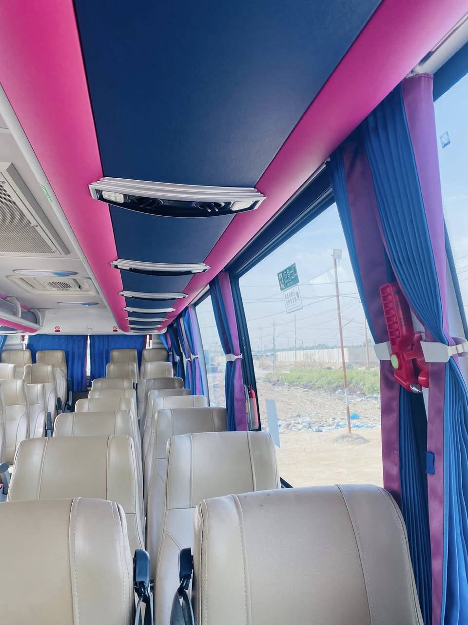 ~~~~~~يقدم لكم ~~~~~~
    معرض علي العبودي الكربلائي
السلام عليكم كنك لونك للبيع دخول جديد
لون مميز عدد 39راكب كشن متحرك كير عادي 
جوبلس امامي خلفي مكينه 6سلندر ديزل آدبلو
تخم تاير جديد رقم سليمانية 
العنوان كربلاء الحر مجاور مستشفى التركي 
للاستفسار ***********
***********
