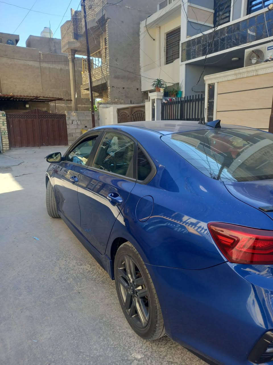 فورتي ٢٠٢٠ جيتي لاين بيها قطعتين باب وجامع بدون دواخل وبدون ايرباك  السعر ١٣٠
*********** مكاني بغداد للستفسار  الاتصال
