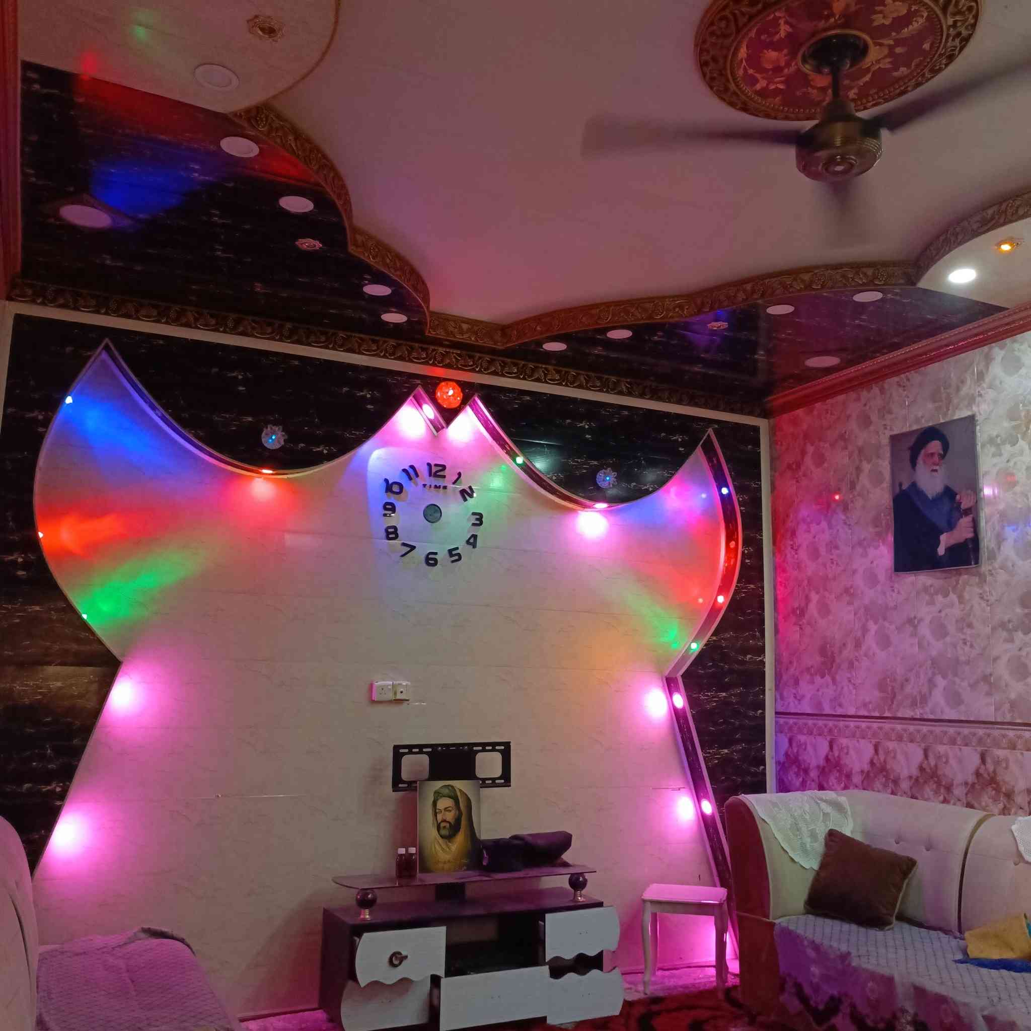 🏡 إعلان بيع بيت طابو زراعي 🏡
‏‪***********‬‏
فرصة مميزة للبيع في أبو الخصيب – مهيجران، قرب مدرسة الشمس 🌿

🔹 المساحة: ٤٠٠ متر
🔹 الطابو: زراعي
🔹 يتكون من:

- ثلاث غرف
- صالة ومطبخ
- طابق ثاني (مسكف غير مكتمل)
- محل كبير على الشارع (مناسب للتجارة)

🔹 المميزات:

- حديقة جميلة 🌳
- كراج للسيارة 🚗
- مكان مخصص لتربية الحيوانات

📍 الموقع قريب من المدارس والخدمات، ومناسب للسكن والاستثمار بنفس الوقت.
