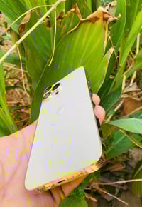 ايفون13ابرو ماكس ذاكره 256بطاريه 84 الجهاز وتر ابرو شخط مابي النموذج m...