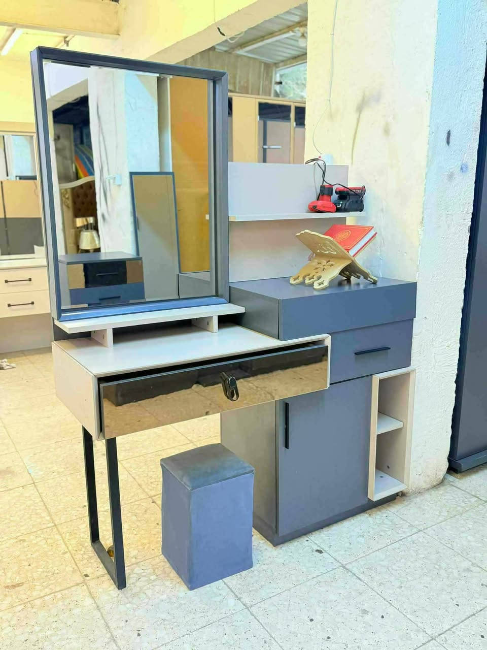 ✨ غرفة تركي 🇹🇷 اصلي صبغ حراري  10 قطع
نظام أبواب  موديل حديث 
سرير مخزن عملي
 ضهر بلوك
 قماش وتر بروف أصلي
✨ نظافة 90/💯
السعر  / مليون و100 عرض خاص 
شد ونقل مجاني داخل بغداد
 توصيل للمحافظات بأسعار رمزية


**إذا كنت صاحب هذا الإعلان وتريد حذفه لأي سبب، رجاءا أرسل رسالة إلى الدعم الفني**