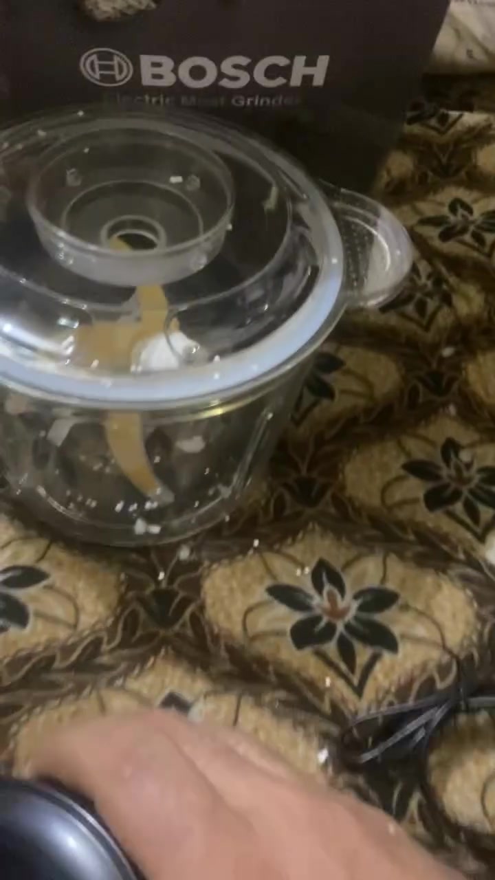 صباح الخير يوجد الدينا جهازه كهربائيه منزليه بسعر مناسب بيكم خير ودلو العنوان السده الهنديه حي البكر مجاور أسواق ابو عباس هاتف ***********
