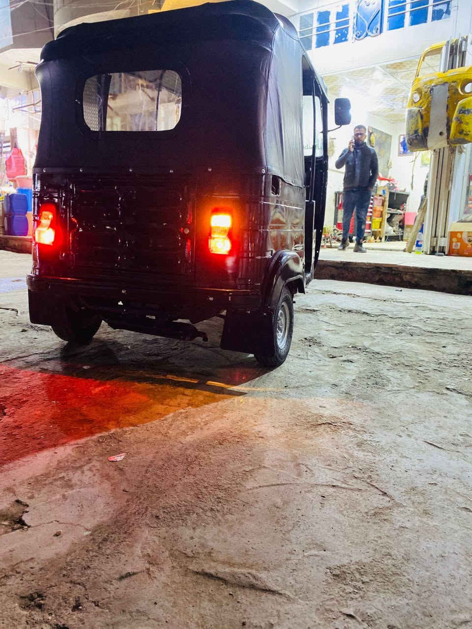 السلام عليكم تكتك 2018 اوراق مكينه2020شغاله من البجم للبجم خير من الله مكينه خرسه/السعر 3900/العنوان مدينه الصدر/رقم الهاتف ***********
