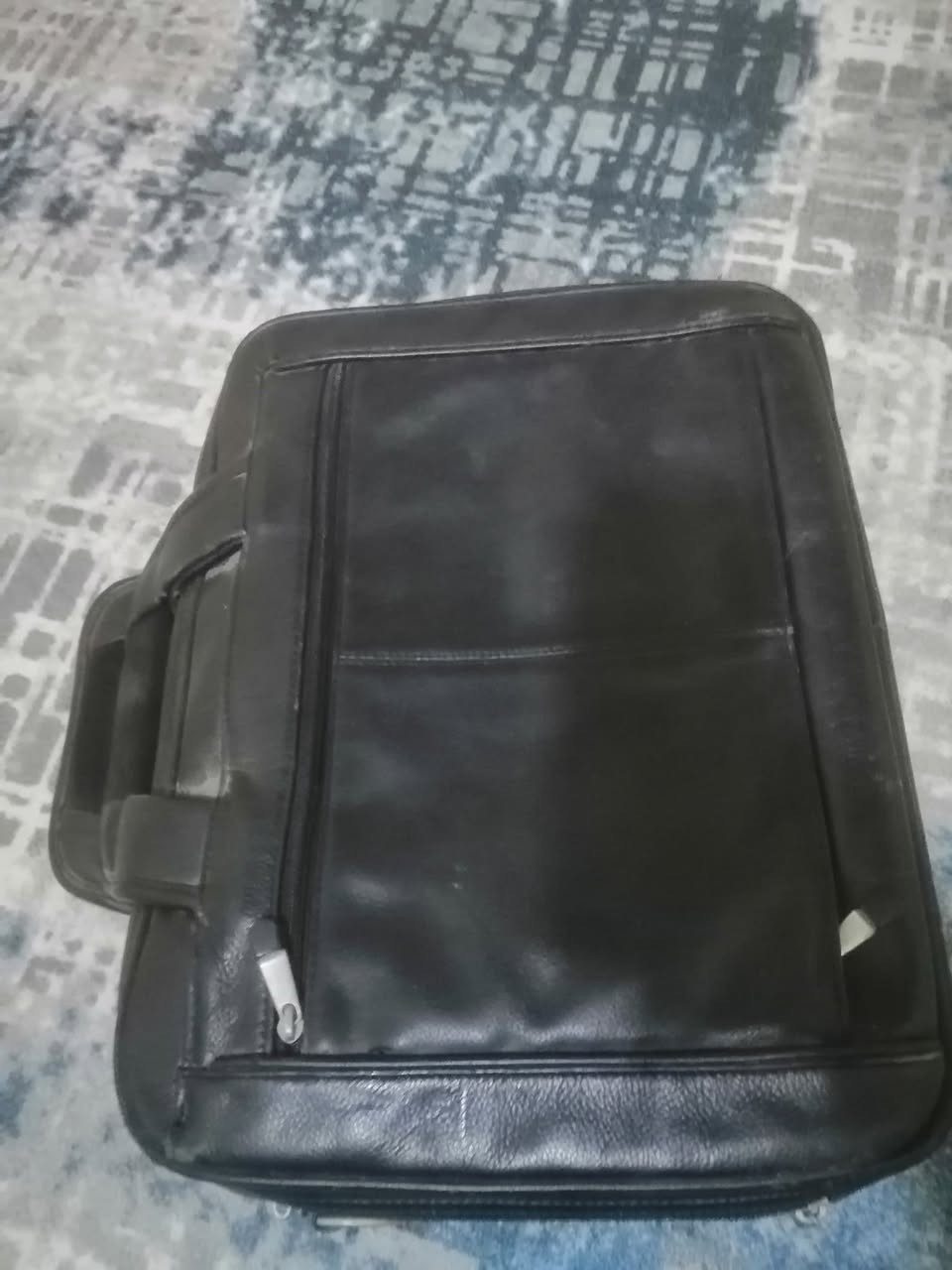 لابتوب ديل
حجم هارد ٣٦٠جيكابايت
حجم رام ٤ جيكابايت
ربط ويفا شغل يوتوب
مشكيلة خط صغير او شغل بس ب كهرباء


**إذا كنت صاحب هذا الإعلان وتريد حذفه لأي سبب، رجاءا أرسل رسالة إلى الدعم الفني**