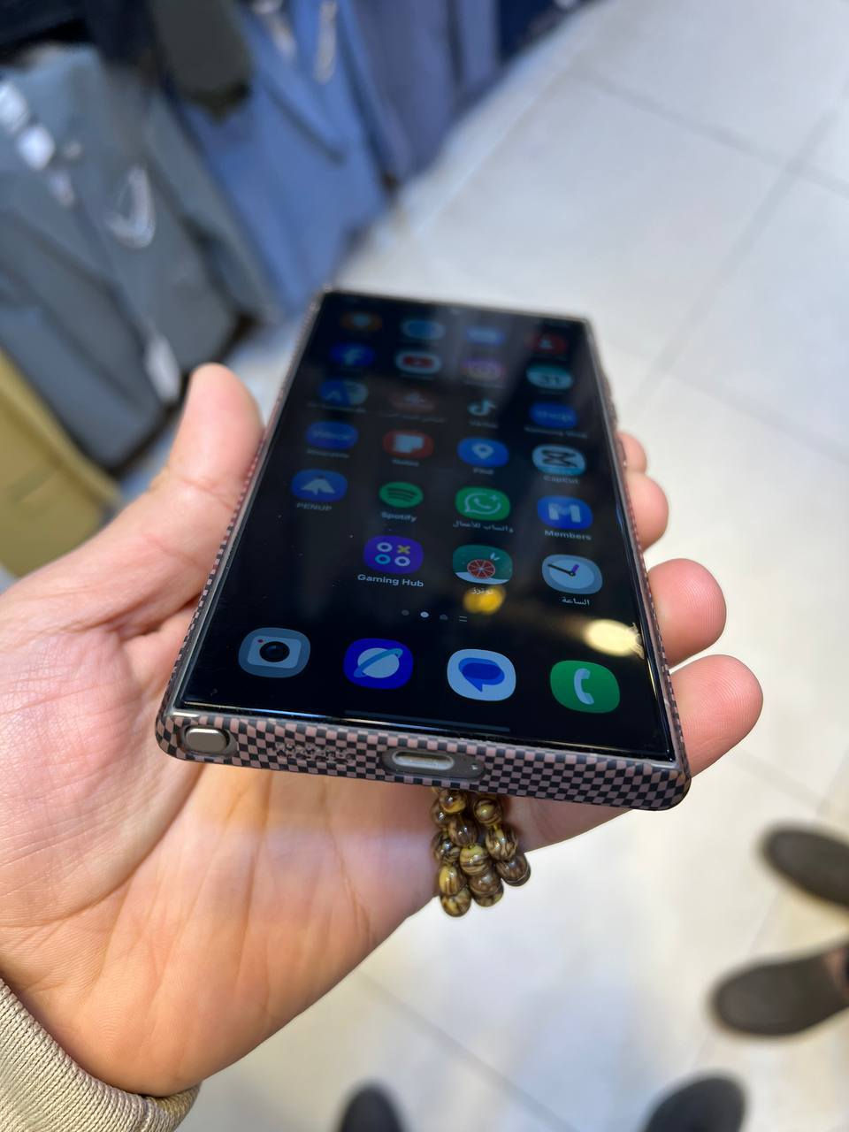 سامسونك اس 24 الترا ذ 256
مستخدم شهر وصل الشراء موجود 
لون تيتانيوم كامل محلقات كيبل اصلي موجود وكفر وعدسات ياقوت
السعر ٩٠٠ الف قفل  ***********
