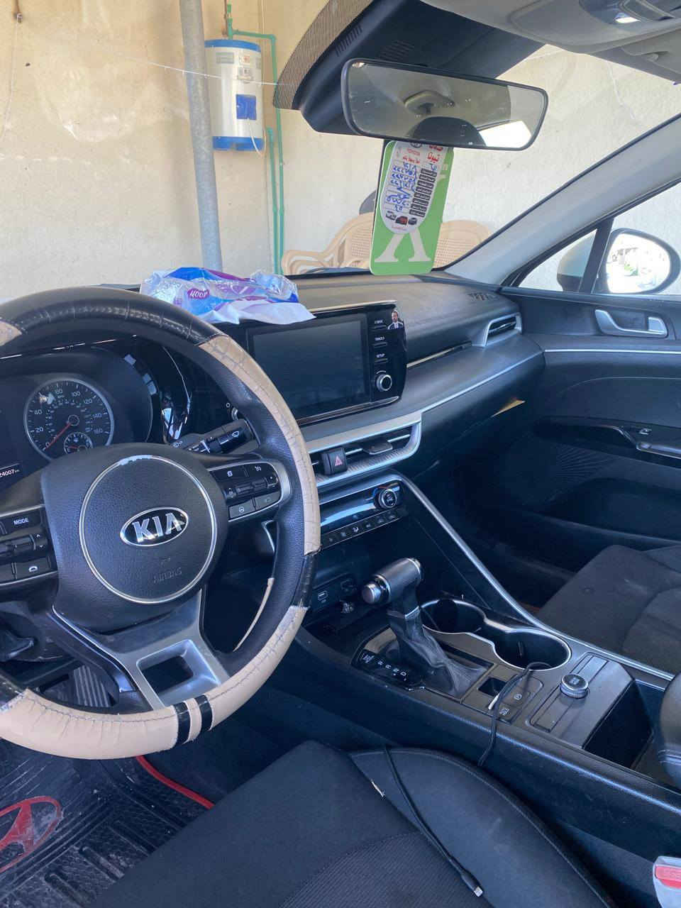 السلام عليكم
كي فايف K5 2021 للبيع   
فول مواصفات  محرك 1600 تيربو    
  بصمة    وكامره خلفية وصندوق ذكي  السيارة ماشية ١٣٩ 
الحادث/  بدون حادث البنيد كلير من امريكا 
الرقم /  صلاح الدين  معوقين وعندي وكالة عامه باسمي 
رقمي / *********** 
السعر / 175 بيه مجال
