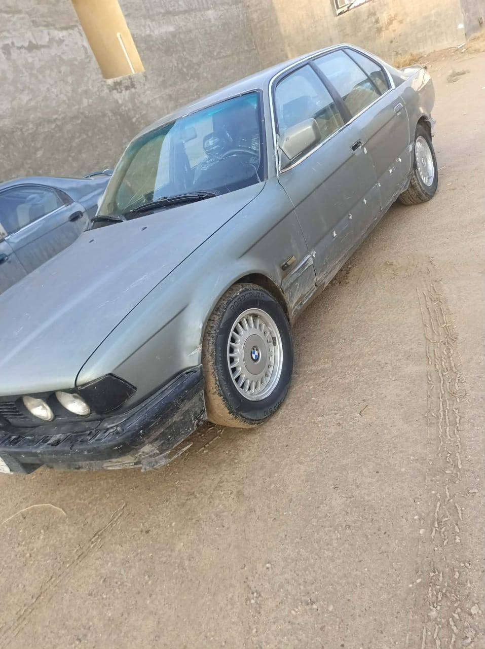 سياره بي ام 735 موديل 90 كير محرك سليمات السياره تحتاج صبغ فقط لان صبغها جارد يحتاج ترتيب للبطاين البوب دعاميه الخلفيه موجوده والترايش موجودات السعر 37 وبيها مجال العنوان ابوغريب 
***********
***********
