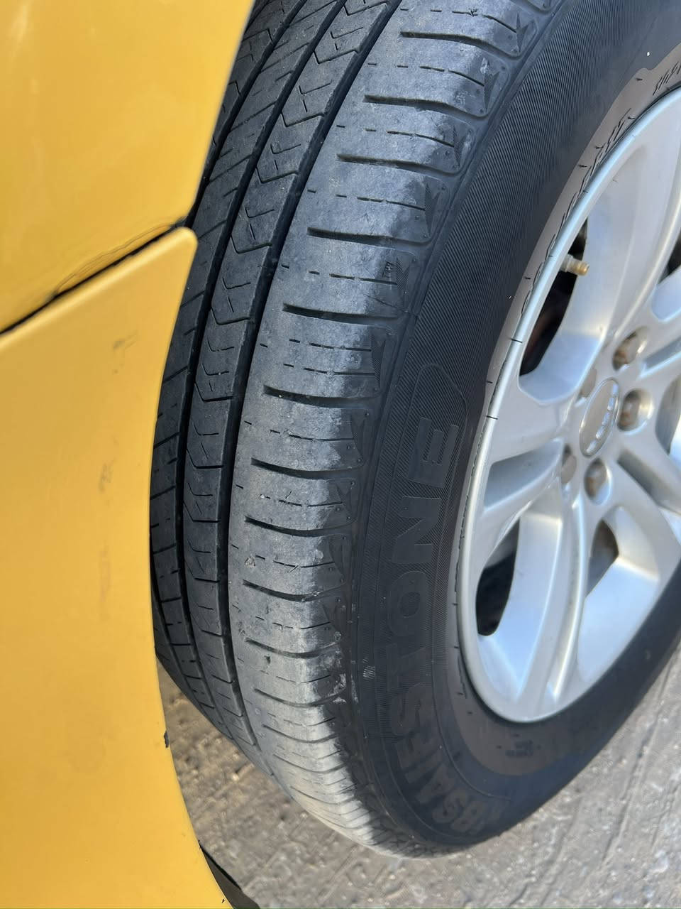 السلام عليكم ويل17مال23  للمراوس بويل 18كروم او SXT بي تايرات نص عمر شوفت عينك ***********
