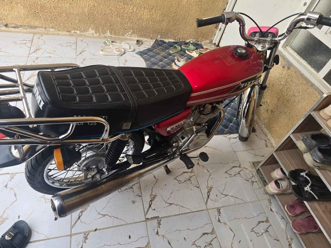 دراجه ارشه
شاصي 2018
التعمير 2024
شباب الدراجه بيها وصل تنطي فلوس للوصل ينطوك سنويه ورقم معامله گاضيه 
 غراض كلها اصليه
اوياله انتنس
جاملغات اصلي ثقيل
دبلات بوكسر
دبلات امامي صدر شلامجه
تانكي باكستاني
تايرات تالندي
جك وجك صفحه ودشالي والعربانه الورى كله انتنس الاصلية
 مكينه سيجي اصلي
الاتصال على رقم ***********
