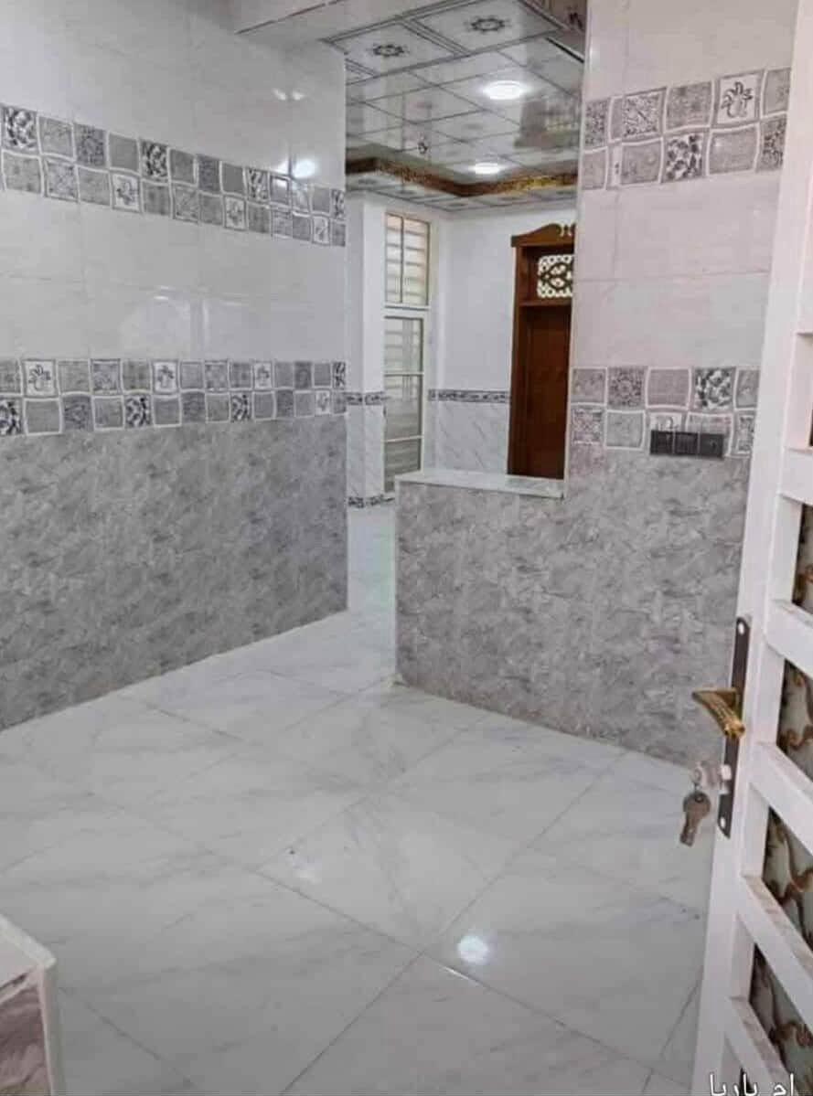 سلام عليكم بيت اليجار بيت نضيف جداً دفع كل شهرين سوه اليجار 325 مراسله على واتساب او رقم/***********
