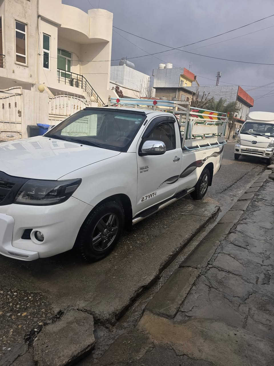 سلام عليكم
پیکاب مەرزیە مۆدێل 2014
دەرگای دواوە پەمپەلەگەل کەمێک سارد  زۆر پاکە 300 هەزار رۆیوە ژم ***********
