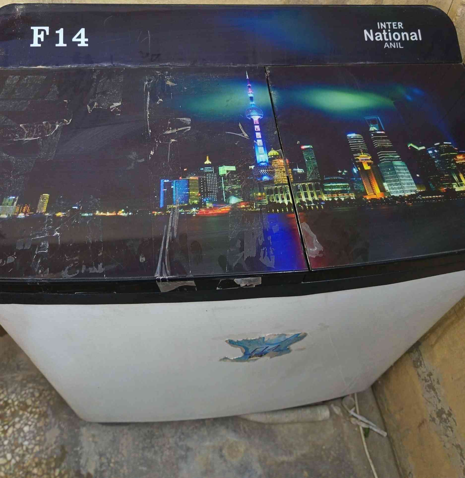 سلام عليكم غساله للبيع شغاله مابيه شي مكان بغداد الحبيبيه الاستفسار واتساب ***********
