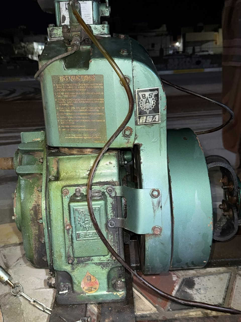 مولد هندي BSA كاز 10 حصان (مستعمل قليل )
راس توليد 10 كيفي 40 أمبير 
السعر : 650 الف
شرط شغال هندر واحد مكفول 
شاصي تفصال ثقيل
كل ملحقاته موجوده 
جديد كلش و نضيف 
مكاني : السماوه - الرميثه - القشله 
للاستفسار : ***********

