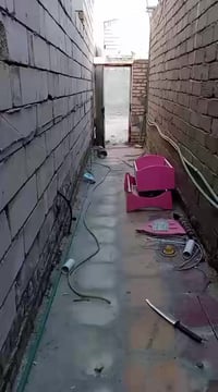 بيت خلفية • ١٠٠م • الاسكان الصناعي