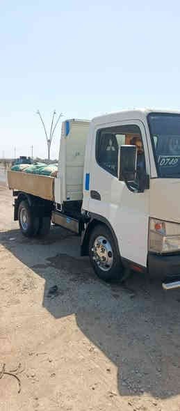 السلام عليكم كنتر للبيع مكفوله كفاله عامه مرقم قادسيه بسمي موديل ٢٤  سياره حلوه نضيفه الاتصال على الرقم ***********
***********
