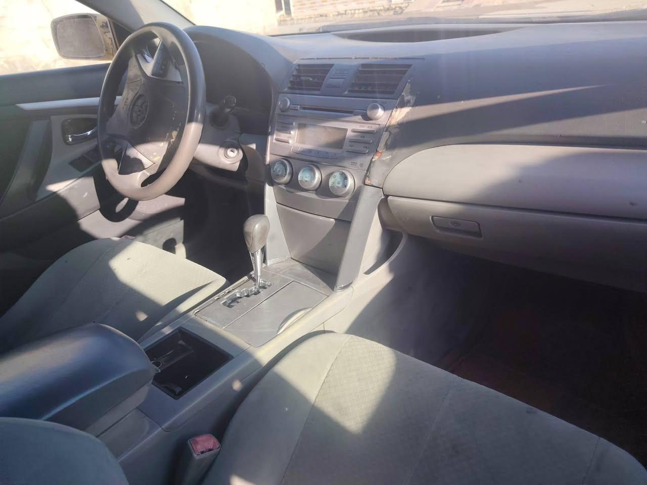 سلام علیکم تویوتا کامري مودیل ۲٠٠٧ محرك كیر   شرط وكاله وتحول شرط سیاره جاهزه اي نقص مابیه بيه قطعتین بس کدام عين تخم تایر صدر کهربهیات اي نقص مابیه رقم نجف صدامي سنویه منتهیه بل ١٩ غرمات نقابه مابیه للبيع فقط السعر ٤٥ بيها مجال مكان السياره موصل 
***********
