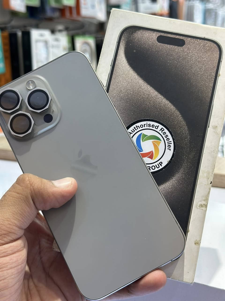 آيفون 15 بروماكس 
وتربرو  بطاريه 90‎%‎ ذاكرة 256 
نظيف و مكفول من كولشي السعر مليون و 100


**إذا كنت صاحب هذا الإعلان وتريد حذفه لأي سبب، رجاءا أرسل رسالة إلى الدعم الفني**