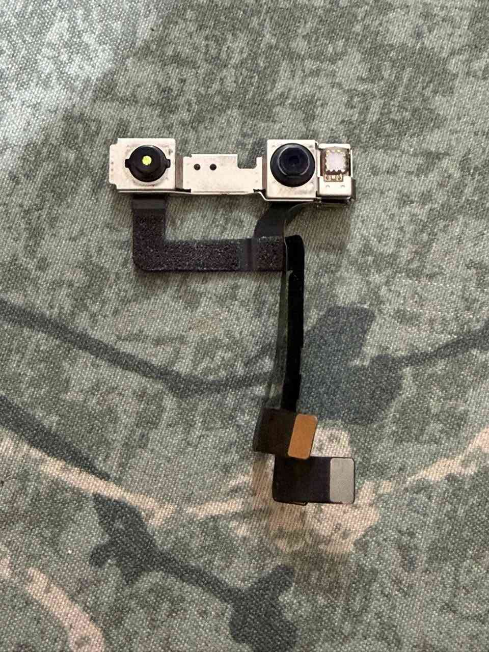 السلام عليكم
غراض تفصيخ مال مبايل 11برو ماكس 
كامره شغاله 
اي شي تحتاجه خلي سعر عل قطعه الي تريده وبيك خير وتدلل 
مكاني بل نجف


**إذا كنت صاحب هذا الإعلان وتريد حذفه لأي سبب، رجاءا أرسل رسالة إلى الدعم الفني**