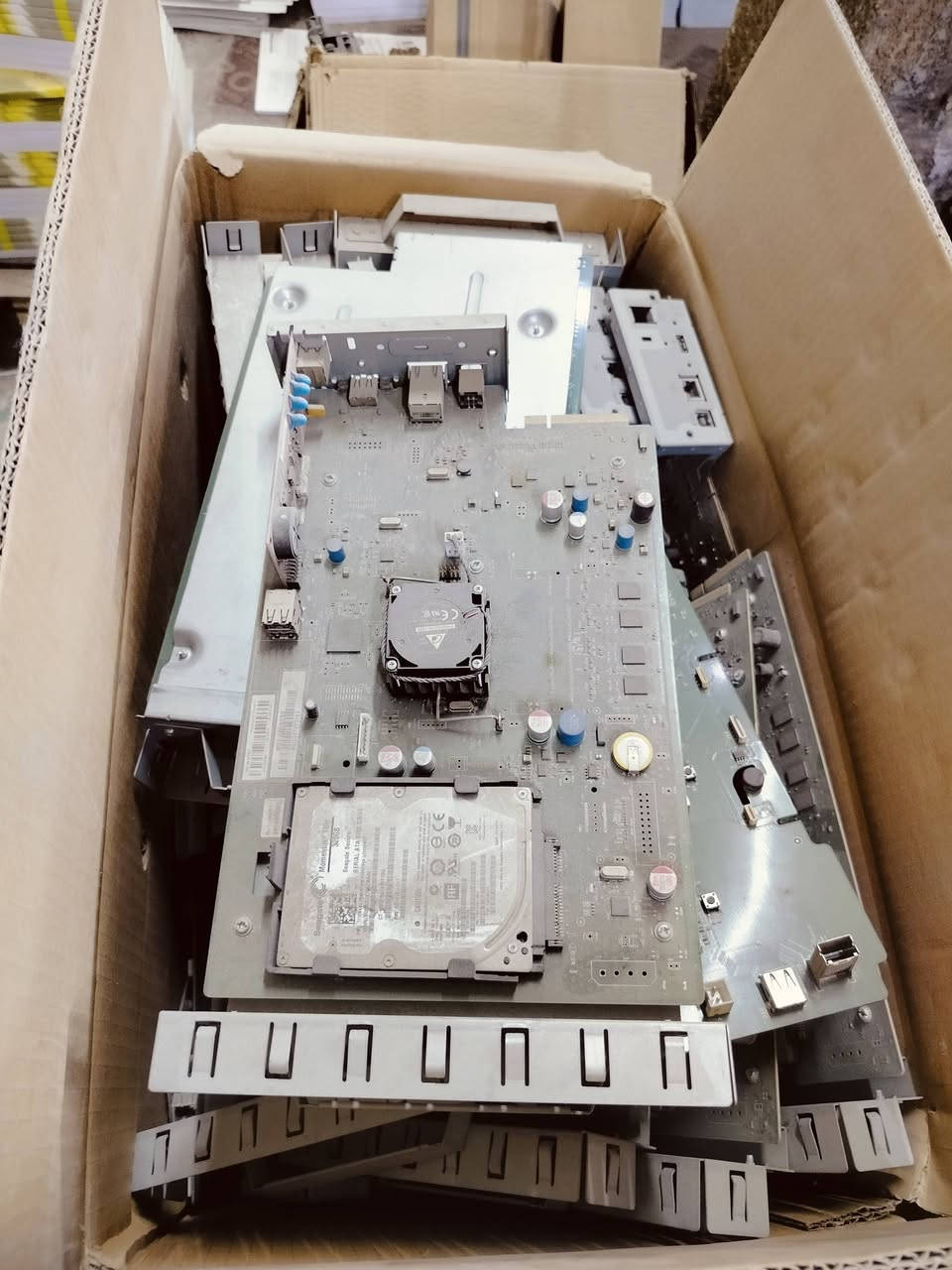 📢 وفرنا كل قطع غيار طابعات hp الأصلية والبديلة!
ومتوفر شواصي طابعة 585 hp 
إذا عندك طابعة أو تشتغل بصيانتها 🔧
راح نوفّرلك كلشي تحتاجه وبأسعار منافسة 💯
✅ بوردات (Main Board)
✅ شاشات (Display)
✅ سكانر كامل
✅ منظومة الأحبار (Tank System + Head)
✅ ماسحة ويب
✅ باور سبلاي (Power)
✅ أي قطعة تحتاجها… موجودة!
💰 أسعار جملة ومفرد مناسبة جداً 
🚚 تجهيز سريع داخل بغداد والمحافظات

📲 راسلنا خاص أو واتساب ونساعدك فوراً


**إذا كنت صاحب هذا الإعلان وتريد حذفه لأي سبب، رجاءا أرسل رسالة إلى الدعم الفني**