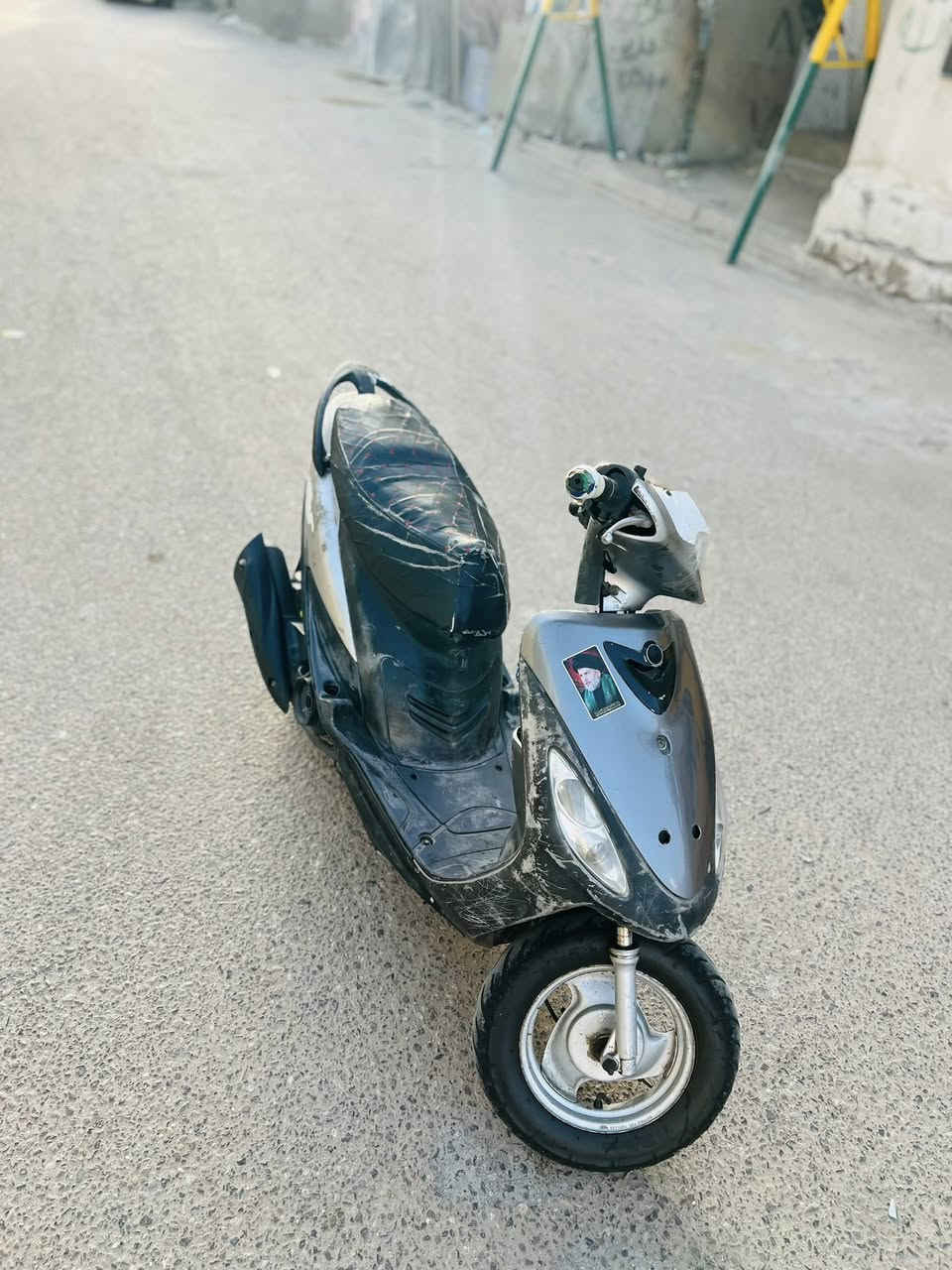 سلام عليكم شباب ماكس قجمه لبيع درجه مفتوحه بس ولفات دراجه حلوه ونشطا سريعه بل مشي كلشي شغال سلف هندر لايتات كلشي شغال مكينا حلوه كفرات بلادي بس كدام مبدل هوه اصلي كفر كدام بوشه 55بيها كلجات تايوان سريعه بل مشي مكاني بصره جمهوريه رقم ***********سعر 450وبيها مجال حك جيه ارسلو بل وساب موجود
