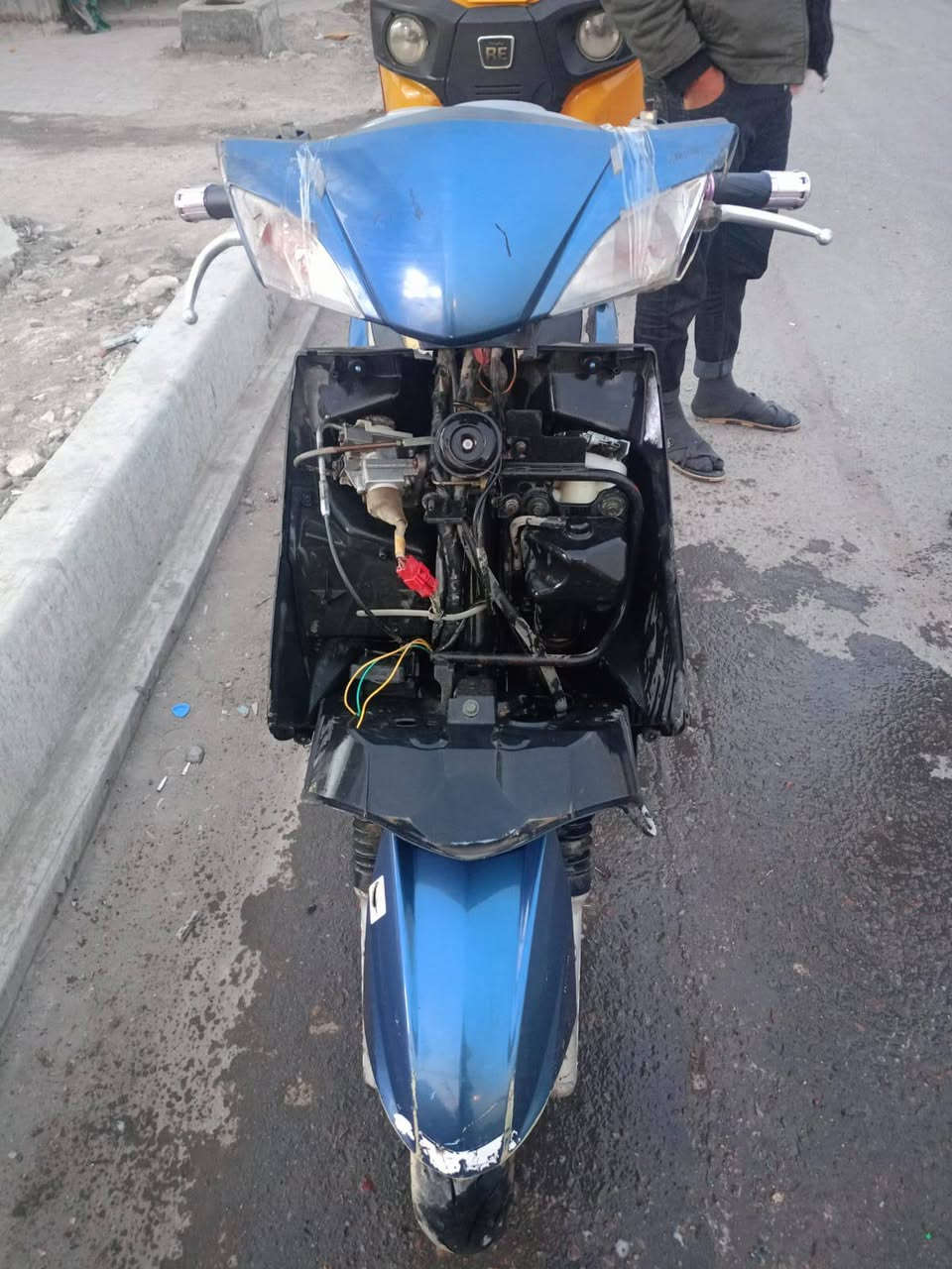 سلام عليكم سكنس فحل نوزل شغالة كهربائيات شغالة نقص بس دكمة مال سلف لا تنقيص ولا تبخير رايدهة ب٤٠٠وبيهة مجال ***********مدينة الصدر
