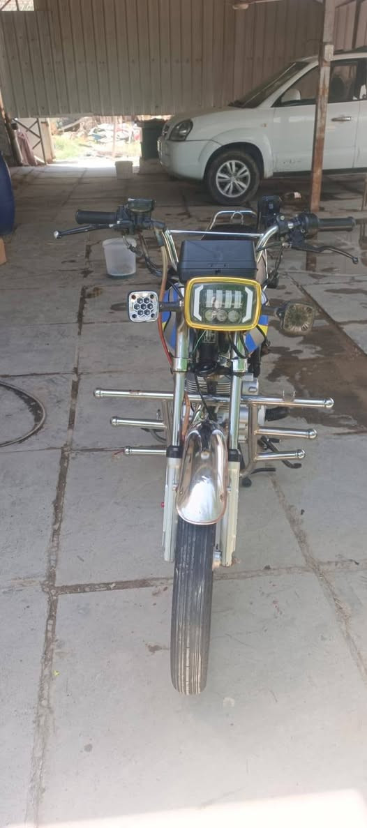 دراجه سونك5كير محرك 150cc ما ماشيه هواي نضيفه كفالهة عامه 
مديل 2024 بغداد بسمايه السعر 500وبيهة مجال
*********** مكاني بغداد جرف النداف
