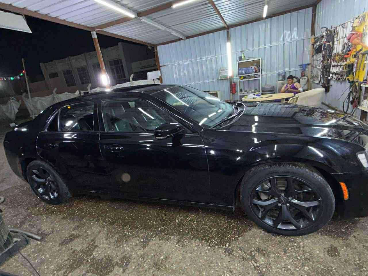 السلام عليكم
اوباما S
موديل ٢٠٢١
فول مواصفات عده الفتحه 
حادثها قطعتين
رقم سليمانيه باسمنه السياره 
جاهزه من كل النواحي اي نقص ما بيها 
عارضها ٢٥٥ورقه وبيها مجال 
مكانها بغداد حي الجهاد او الغزاليه 
وهذا رقمي 
*********** 
ومن الله التوفيق
