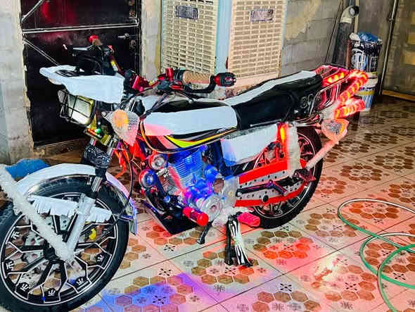 السلام عليكم 
ماطور ايراني نامه برو محرك 200cc مكفول موديل 2025وجاهز من كلشي مال جناي ونظافة شوفة عينك المحرك سبانه ممدود علي تعال افحص وشوف بعينك سعره 900 وبي مجال ♣️"

التواصل واتساب 

صاحب الدراجة:***********
