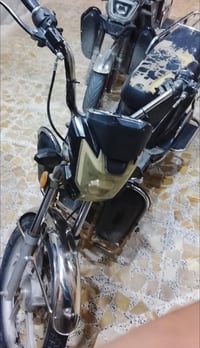 للبيع بطاريات نص عمر للاستفسار  07902263705