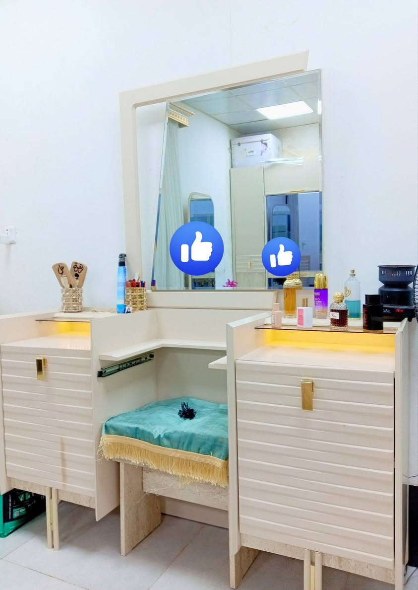 السلام عليكم شباب غرفت نوم للبيع ٩ قطع مستخدم سنه
الشراي يتفضل خاص


**إذا كنت صاحب هذا الإعلان وتريد حذفه لأي سبب، رجاءا أرسل رسالة إلى الدعم الفني**