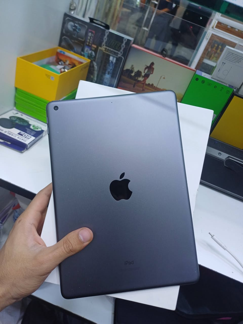 السلام عليكم
أيباد 9 
ذاكره 64 
نضافه 99% 
كامل ملحقات ❤️
السعر 250 فقط 🤍
العنوان شارع السوداني


**إذا كنت صاحب هذا الإعلان وتريد حذفه لأي سبب، رجاءا أرسل رسالة إلى الدعم الفني**