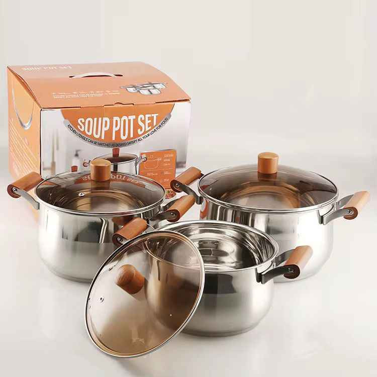 سيت القدور في الصورة هو طقم قدور شوربة من الستانلس ستيل مكون من 6 قطع (3 قدور و3 أغطية)، بأحجام 22، 24، و 28 سم. هذه الأطقم متوفرة على نطاق واسع في متاجر الأدوات المنزلية وعبر الإنترنت في أسواق مثل العراق والسعودية، بأسعار متفاوتة تعتمد على العلامة التجارية والجودة. 
يوجد خدمة توصيل لجميع المحافظات بغداد, العراق


**إذا كنت صاحب هذا الإعلان وتريد حذفه لأي سبب، رجاءا أرسل رسالة إلى الدعم الفني**