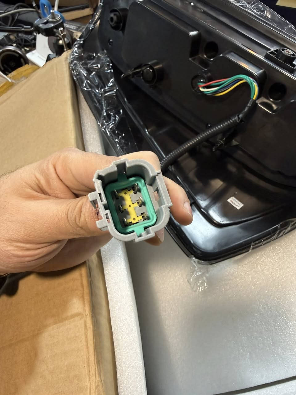 بكلايتات باجيرو جديد لوك يرهم من موديل 2006 الى 2012
الي ينطي اعلى سعر ياخذهن 
بكلايتات معدل عليهن من الشركه كله LED


**إذا كنت صاحب هذا الإعلان وتريد حذفه لأي سبب، رجاءا أرسل رسالة إلى الدعم الفني**