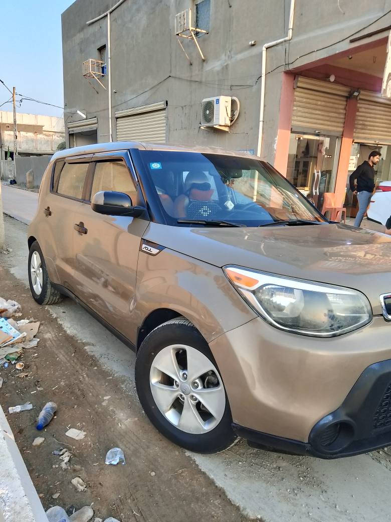 سياره صول جاهزة للبيع موديل//2016
ماشيه 100
مقاعد لون اسواد وكلش نظيفات
محرك/1600 الوان جكليتي
حره تحويل مباشر السيارة باسمي
سنويه ورقم جديد
تبريد ثلج وارد امريكي اكلين
تحكم ستيرن جهتين كير ومكينه جديدة 
شاشه اصليه وكامره
تخم تاير جديد  
مكان السياره /واسط النعمانيه 
لاستفسار
***********

*********** دهل اوران, واسط
