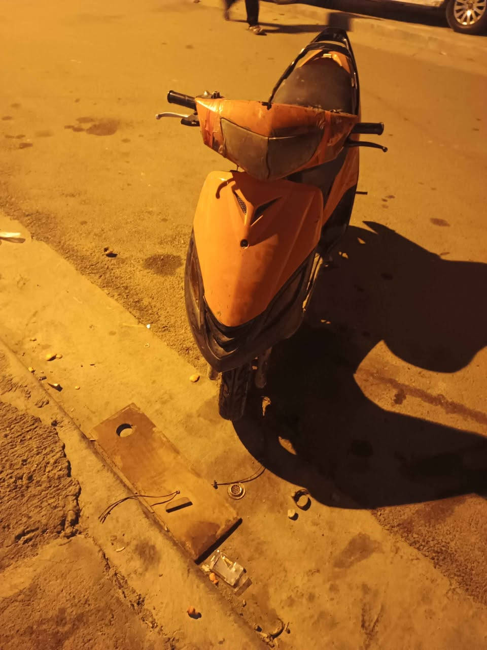 ماكس 140 لون مميز برتقالي شلعه ومعدل فول محرك ناعم ومستقر بس عوزها كعكه صالنصه نكره سلف اشاير شغلات لايت امامي واكف كيج بانزين يُشَتغلً رايدها ب 260 ومجالها بسيط عنواني بغداد حي العامل *********** بغداد, العراق
