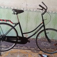 دراجة • كاملة • مع غراضه