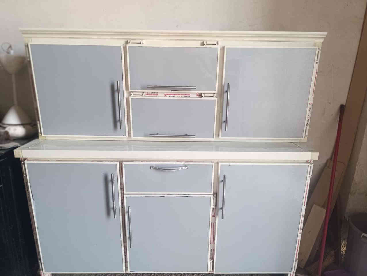 كونترات نضيف اخو الجديد عنواني كركوك اشتري وابيع اي حاجة منزلية اتصل ***********
