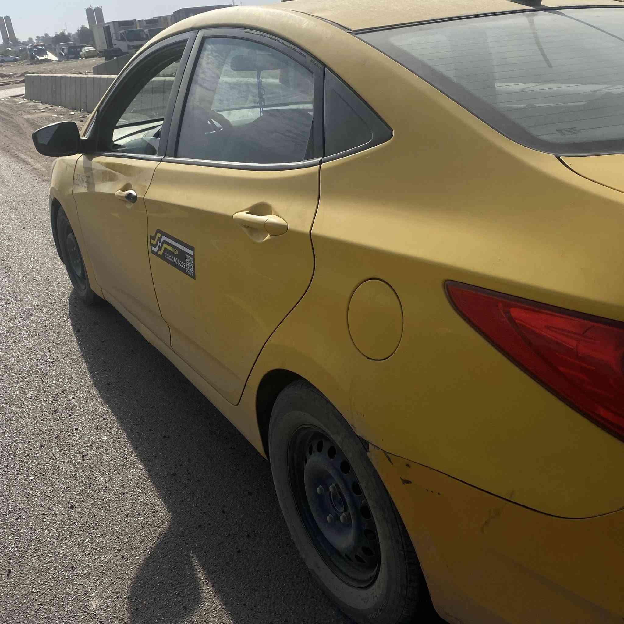 البيع اكسنت موديل ١٣ السياره ليبل واحد من عده البنيد مكينه ١٦٠٠ ابلاد كير السعر ٧٥ وبيه مجال قليل حك الجيه مكان بغداد ***********
