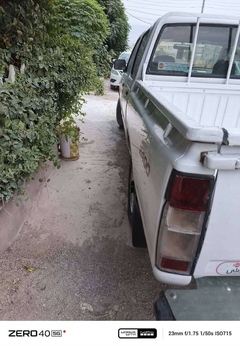 نیسان پیکاب 2002 تبرید و پاوەر هەموو گیانی لەسەر دەقەی شەریکە ماوە ماڵی دۆستە 100مەعامەلە 
ژ.م***********
