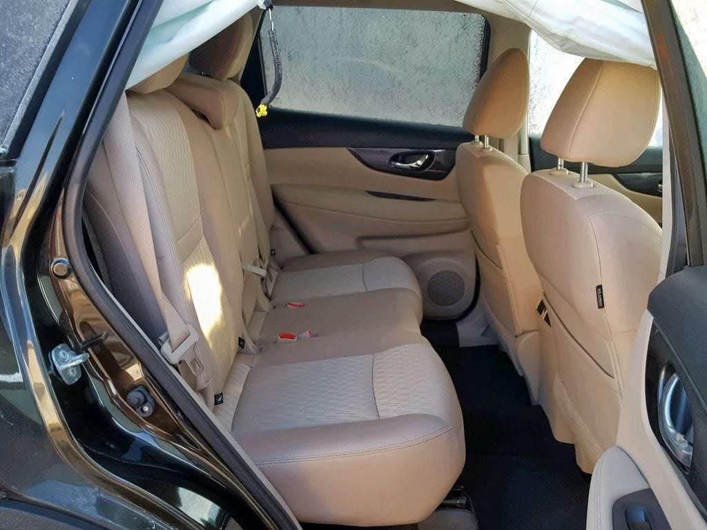 نيسان روج 2017 السعر 145 وبي مجال
جميع المواصفات في الصور
ضربتها على الجانب وممتأذي المحرك نهائيا
واتساب *********** Colombo, Sri Lanka
