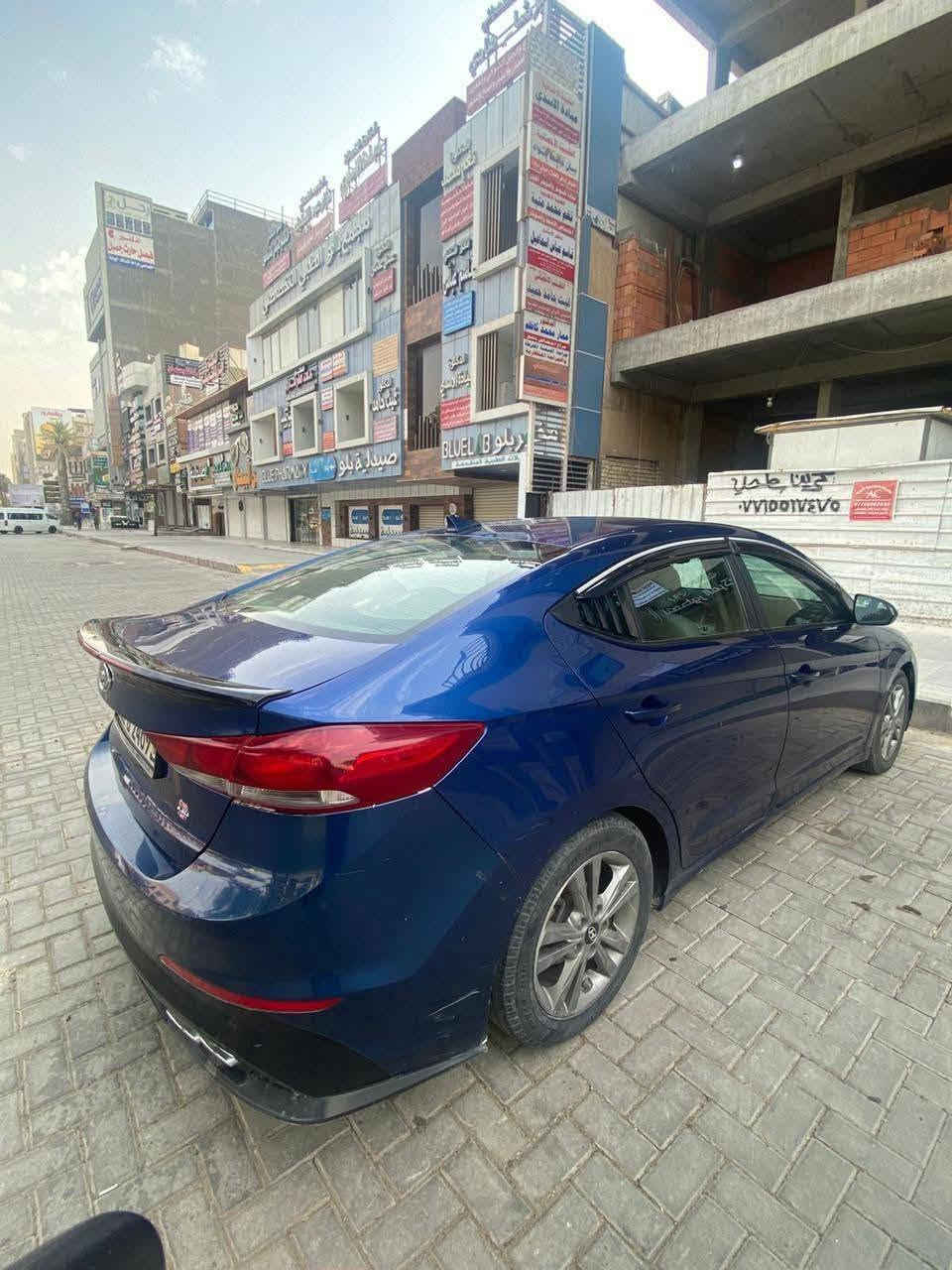 النترا 2018 امريكي
رادار جانبي + خلفي 
كامرة خلفية +كشنات تدفئة 
م + بلوجكتر لد
مانع انزلاق + 3وضعيات قيادة
ويل كب كروم
تحكم ستيرن
كير ATM المرغوب 
محرك 2000 دوش
حادثها قطعة صبغ جاملغ وربع الباب اشوية من دوسة عكس السايق 
المكان بغداد الغزالية 
السعر 110  بيها مجال حك الجية 
شراي اتصل وتدلل (*********** )

