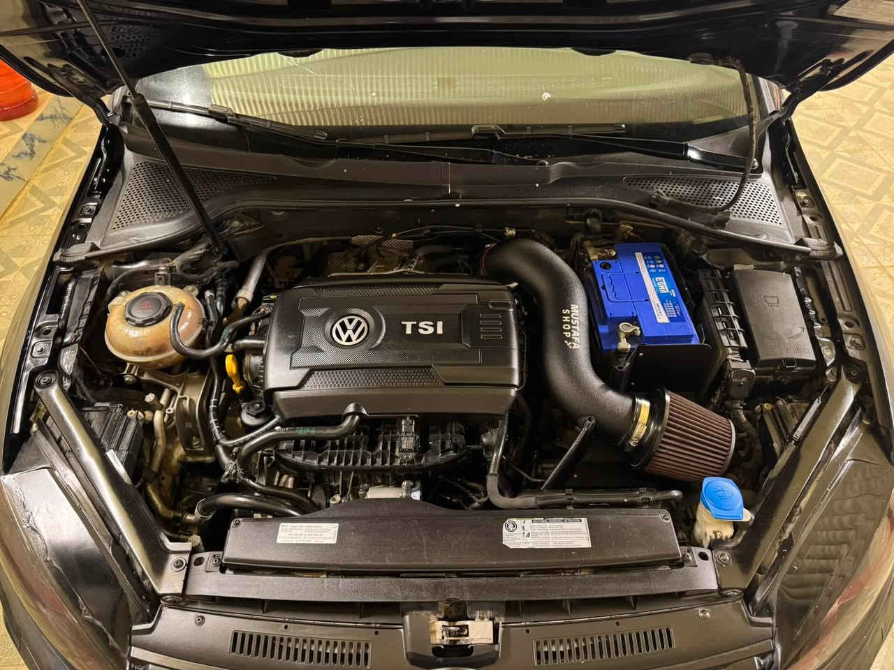 الحلوة للبيع صاروخ ارضي 🚀
كولف gti موديل 2020 
السيارة كلين وارد كندي
هنا بالعراق صار بيها جاملغ وطخات بسيطة
رقم الشاصي : 3VW6T7AU7LM001723
ماشية 78mi
السيارة مبرمجة ستيج 1 بلاس عليها شوتة وعطاس وتفريغ
عليها ويا BBS اصلي 
عليها لويات ريسنك نصبتها تخبل
عليها كزوز  
كشنات مخمل تدفئة 
رادار امامي 
والسيارة بالحقيقة تخبل احلى من الصور بهواي
السعر  145 بيها مجال 

مكان السيارة بغداد الدورة
***********
