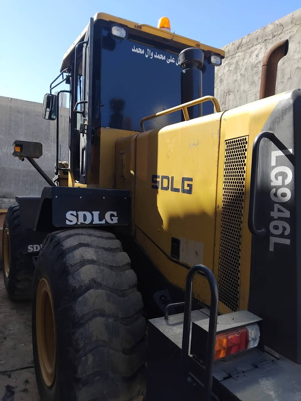 السلام عليكم للبيع شفل صيني حجم ٤٦موديل موديل ٢٠١٤ منفيس ل ج مكان المكينه واسط قضاء يالاتصال على الرقم ***********غير متواجد على الفيس
