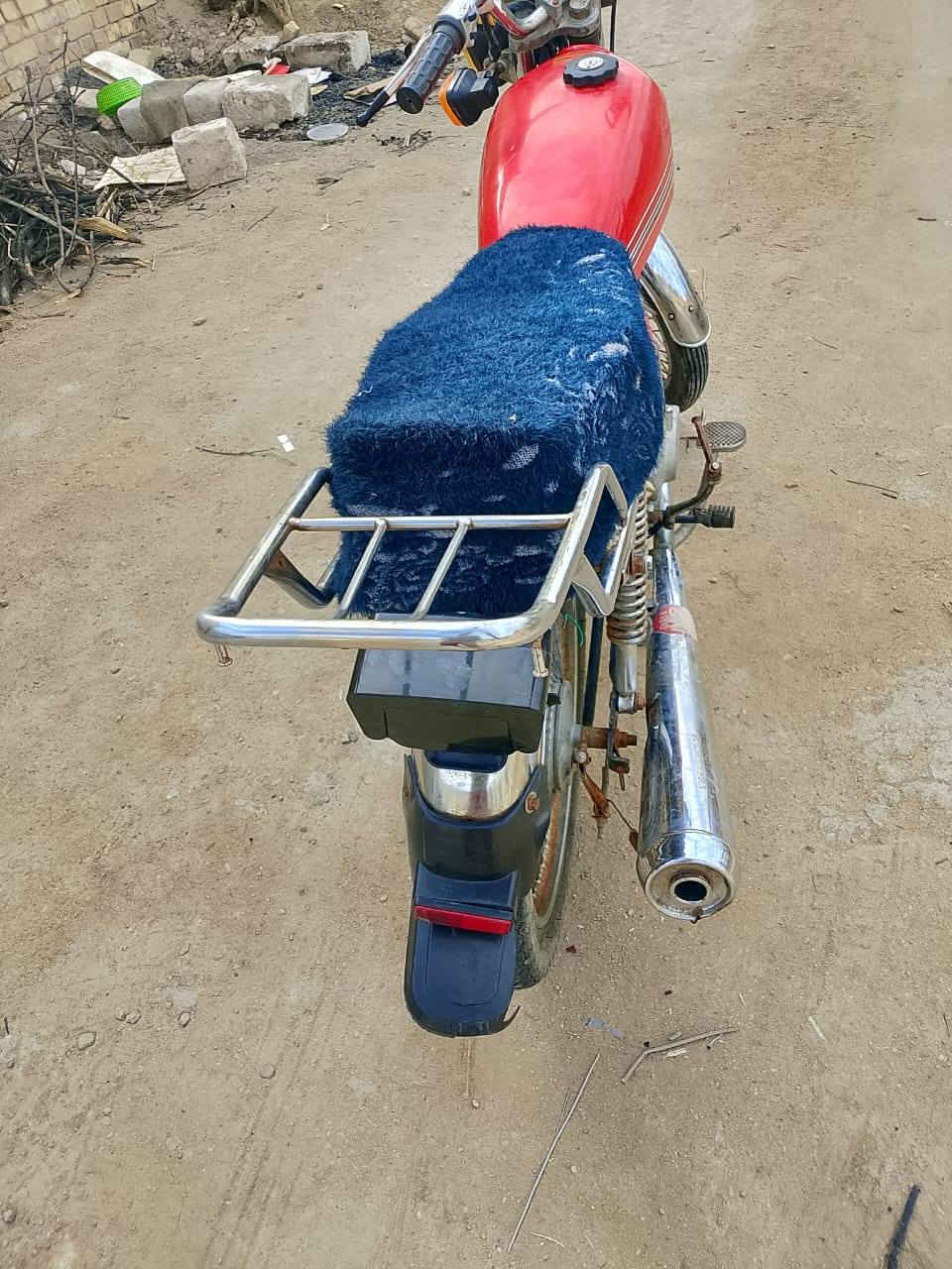 سلام عليكم دراجة يراني نامه موديل 18وراق اصولي دراجه خير من الله سرعه ومعدل وشلعه فول مكان دراجه ديوانيه قضاء شاميه سعر 500وابيه مجال تصل ع رقم ***********
