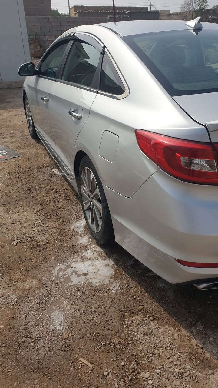 سوناته 15 فول ماعدا بنوراما بيها جاملاغ وبنيد بدون دواخل وبيها دوانص سعرها 100 وبيها مجال ناصريه سوق الشيوخ  مكينه وكير وتخم تاير جدد
***********
