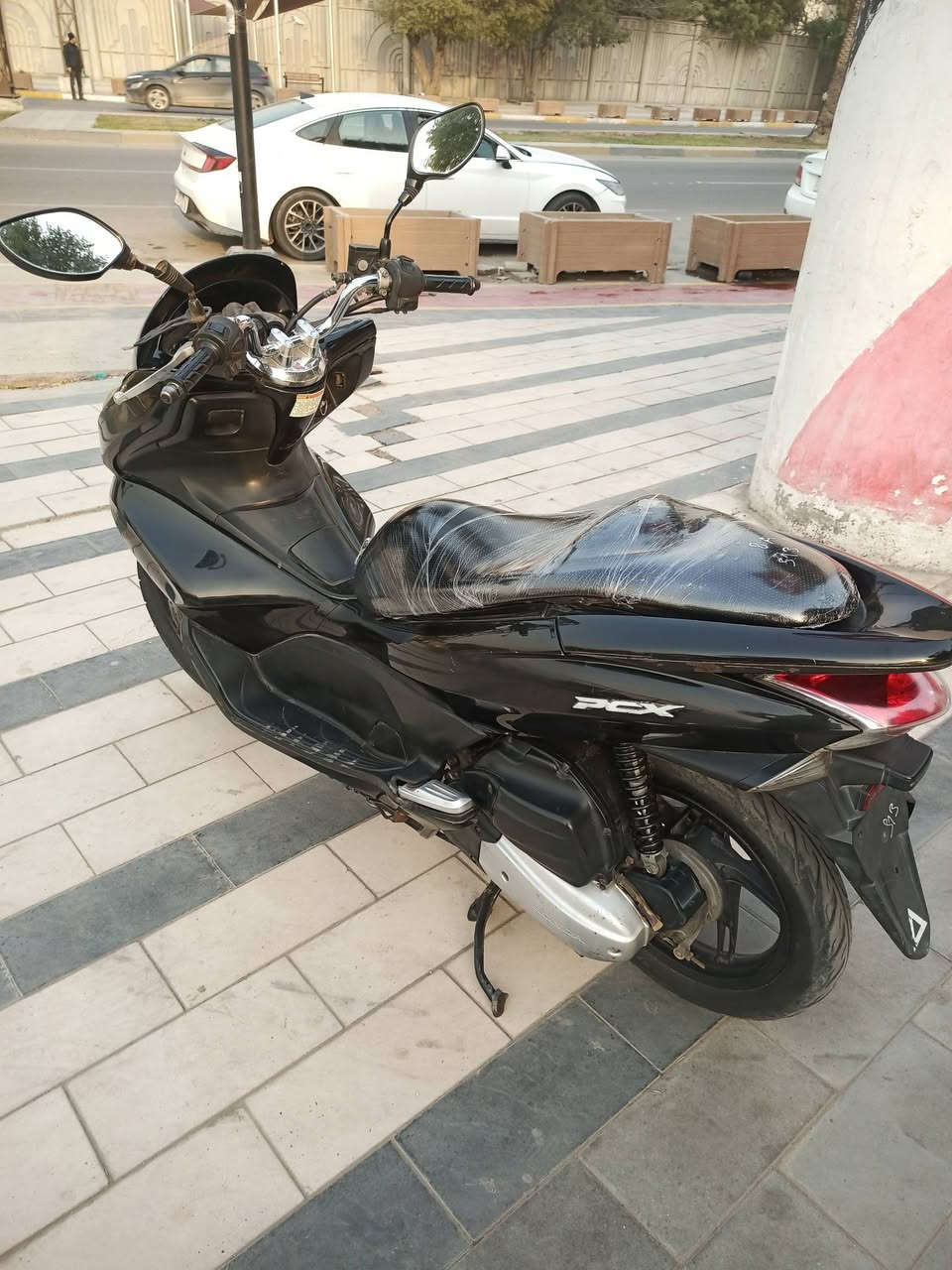 للبيع دراجه pcx ياباني الاصلي نوزل خطين ستان كهربائي حساس ازدحام دراجه جديده  حساس شلعه معدل خير من الله دراجه تتعب تكول جديده مال جناي  مكان بغداد الكرخ السعر مليون و 450وبيهه مجال والاستفسار  ***********
